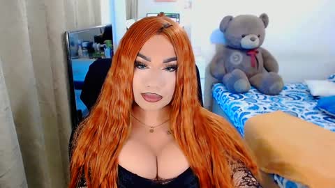 Snapshot of valentinaxqueen chatting on February 5, 2025, 1:58 am online show from February 5, 2025, 1:58 am