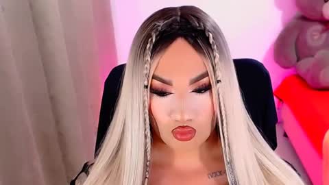 Snapshot of valentinaxqueen chatting on February 28, 2025, 12:21 am online show from February 28, 2025, 12:21 am