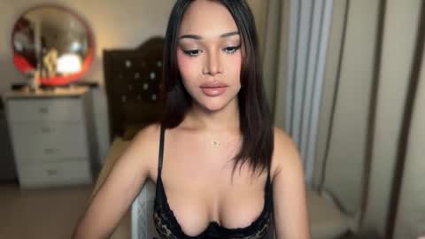 VALENTINE online show from March 22, 2026, 7:28 pm