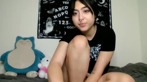 ValentineKitty online show from December 17, 2024, 2:12 am