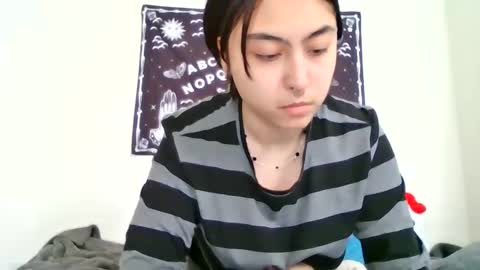 ValentineKitty online show from December 25, 2024, 8:17 pm