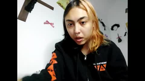 ValentineKitty online show from December 2, 2025, 3:23 am