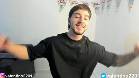 valentino online show from December 4, 2024, 4:32 am