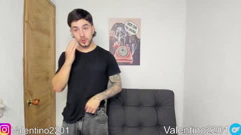 valentino online show from February 1, 2025, 1:34 am
