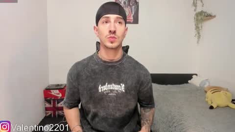 valentino online show from March 6, 2026, 6:21 am