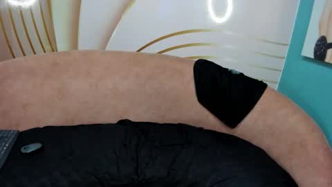 valentino lux online show from November 16, 2025, 3:34 am