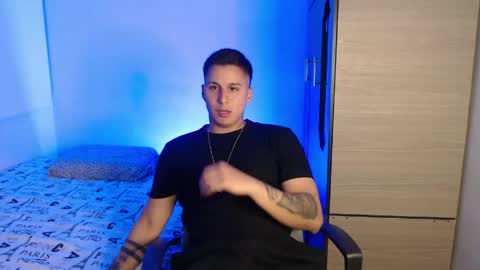 Snapshot of valentinosex_1 chatting on May 2, 2026, 11:21 pm VALENTINO online show from May 2, 2026, 11:21 pm