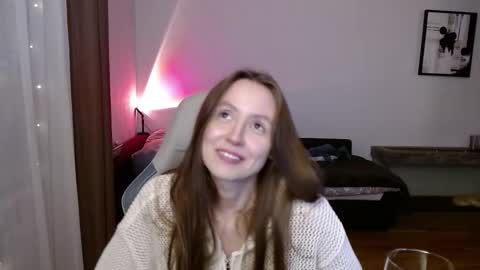 Snapshot of valents_cherry chatting on September 15, 2025, 4:40 pm Valentina online show from September 15, 2025, 4:40 pm