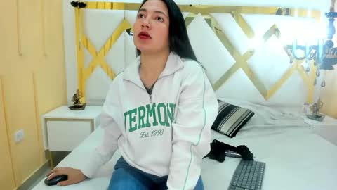 valenttina28 online show from January 14, 2026, 11:38 am