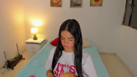 valeri_10 online show from October 24, 2025, 3:03 am