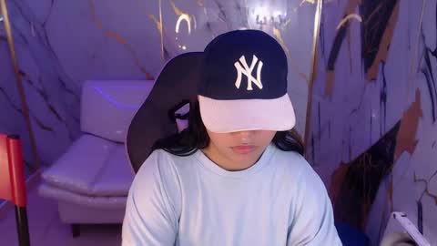 valeri_harpers4 online show from October 7, 2025, 4:37 pm