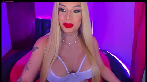 valeri_hilton online show from December 19, 2025, 2:40 am