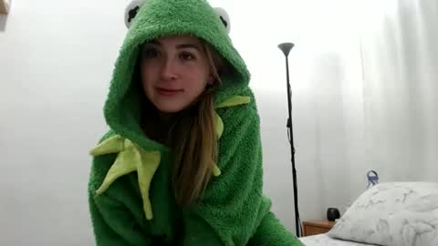   online show from November 12, 2025, 2:34 am