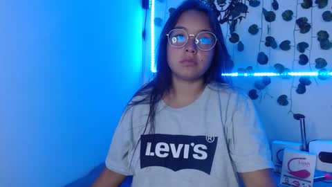 valeria online show from December 6, 2024, 5:42 am