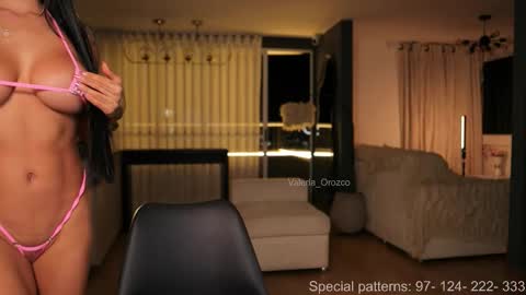 Snapshot of valeria_orozco chatting on October 18, 2025, 12:57 am valeria_orozco online show from October 18, 2025, 12:57 am