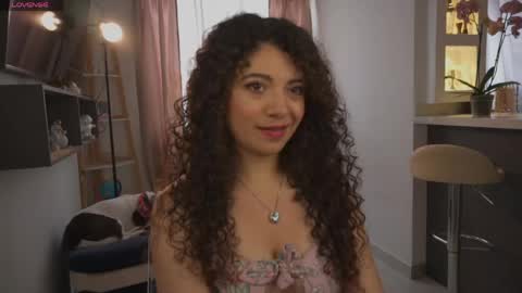 Snapshot of valeria_rosses chatting on June 2, 2026, 7:27 pm Valeria online show from June 2, 2026, 7:27 pm