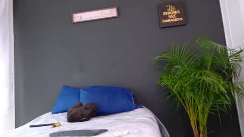 Snapshot of valeriaa_cruz chatting on May 3, 2026, 1:39 pm valeriaa cruz online show from May 3, 2026, 1:39 pm