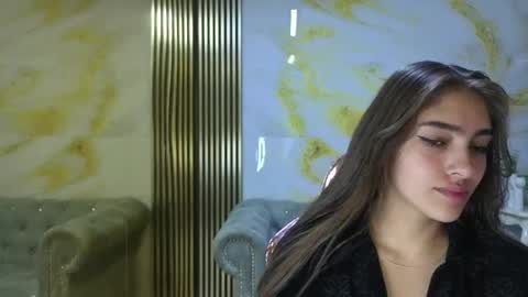 valeriaa_s online show from May 20, 2026, 1:39 pm