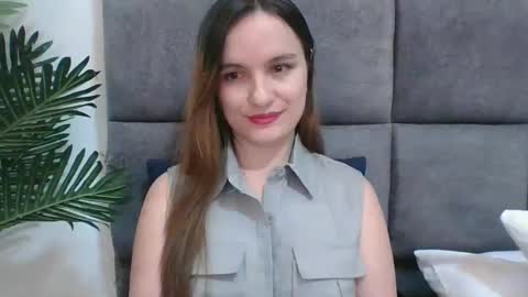 valeriafrannco online show from March 1, 2025, 5:52 am