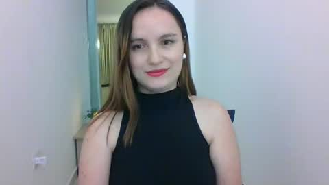 valeriafrannco online show from March 4, 2025, 11:54 pm