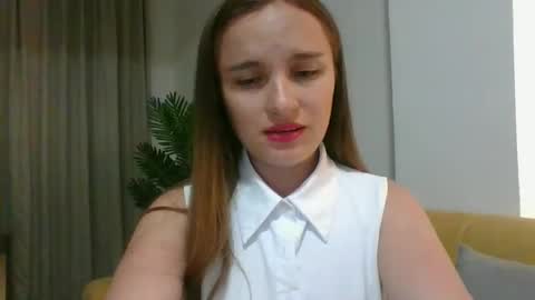 valeriafrannco online show from September 29, 2025, 4:06 am