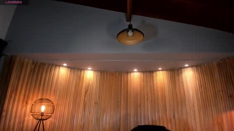 Vale  online show from October 3, 2025, 12:02 pm