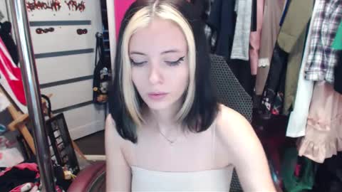 ValeriaXKiss online show from January 31, 2025, 7:50 am