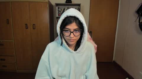 Snapshot of valerie__sky chatting on January 27, 2025, 7:35 am Val online show from January 27, 2025, 7:35 am