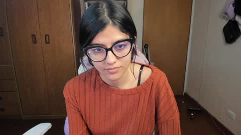 Snapshot of valerie__sky chatting on January 29, 2025, 3:01 am Val online show from January 29, 2025, 3:01 am