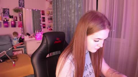 Lera online show from October 8, 2025, 5:32 pm