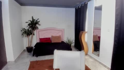 Valerie fox online show from December 4, 2025, 2:15 pm