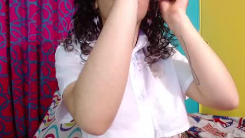 Snapshot of valerie_mase chatting on November 25, 2025, 9:26 pm vale online show from November 25, 2025, 9:26 pm