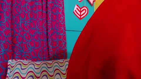 Snapshot of valerie_mase chatting on November 27, 2025, 8:44 pm vale online show from November 27, 2025, 8:44 pm