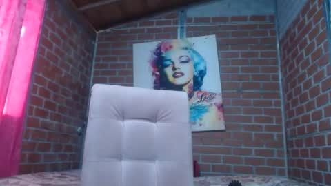 valerie_rousse online show from January 15, 2025, 8:48 pm