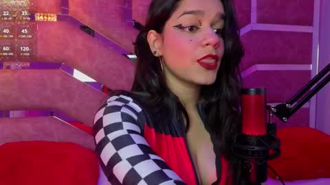 Valeria online show from May 25, 2026, 3:51 pm