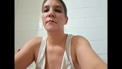 ValerieRayne online show from January 6, 2026, 4:49 am