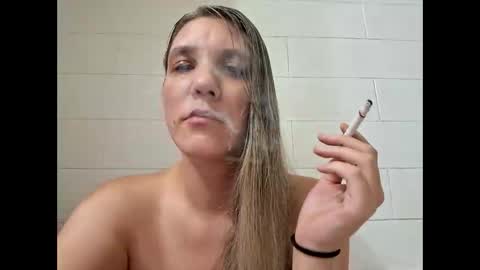 Snapshot of valerierayne13 chatting on April 4, 2026, 5:49 am ValerieRayne online show from April 4, 2026, 5:49 am