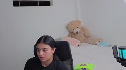 Juli C online show from March 17, 2026, 1:10 am