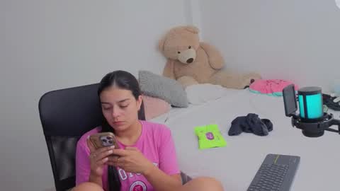 Juli C online show from March 21, 2026, 1:43 am