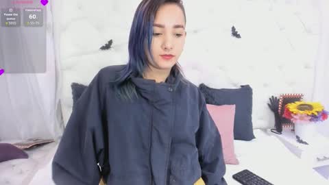 valeria111111 online show from October 18, 2025, 12:06 pm