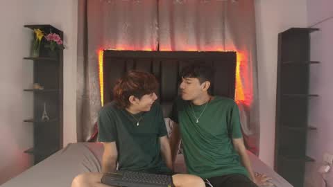 Snapshot of valerios_ chatting on June 6, 2026, 12:43 pm valerios_ online show from June 6, 2026, 12:43 pm