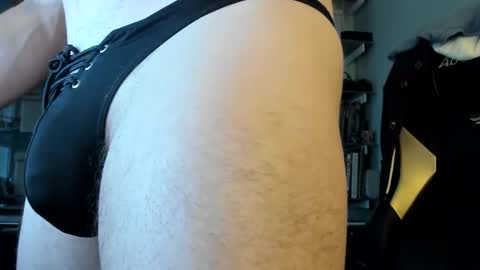 athletic ass muscles underwear smooth cock online show from January 6, 2026, 9:18 pm