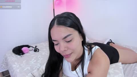 Snapshot of valery__nova chatting on December 7, 2024, 1:40 pm Cris online show from December 7, 2024, 1:40 pm