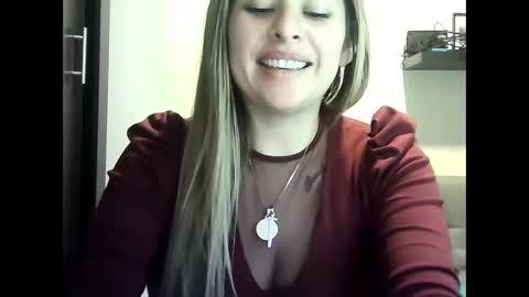 Snapshot of valery__rouse_ chatting on April 28, 2026, 2:38 am Valery online show from April 28, 2026, 2:38 am