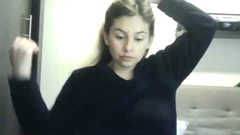 Snapshot of valery__rouse_ chatting on May 3, 2026, 8:59 pm Valery online show from May 3, 2026, 8:59 pm