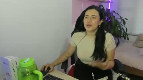 Snapshot of valery_bonnet1 chatting on September 20, 2025, 11:33 am valery_bonnet1 online show from September 20, 2025, 11:33 am