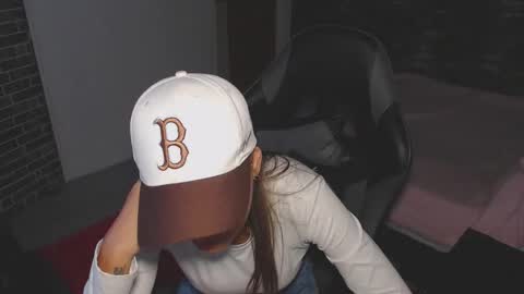 Valery Grey online show from November 27, 2025, 7:05 pm