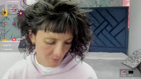 VALERY MORE online show from November 30, 2025, 3:16 pm