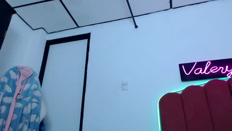 Snapshot of valerybaker1 chatting on December 6, 2024, 11:03 pm B V Naughty online show from December 6, 2024, 11:03 pm