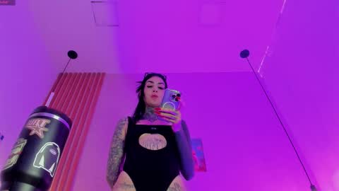 valerykat_ online show from March 4, 2026, 12:11 pm